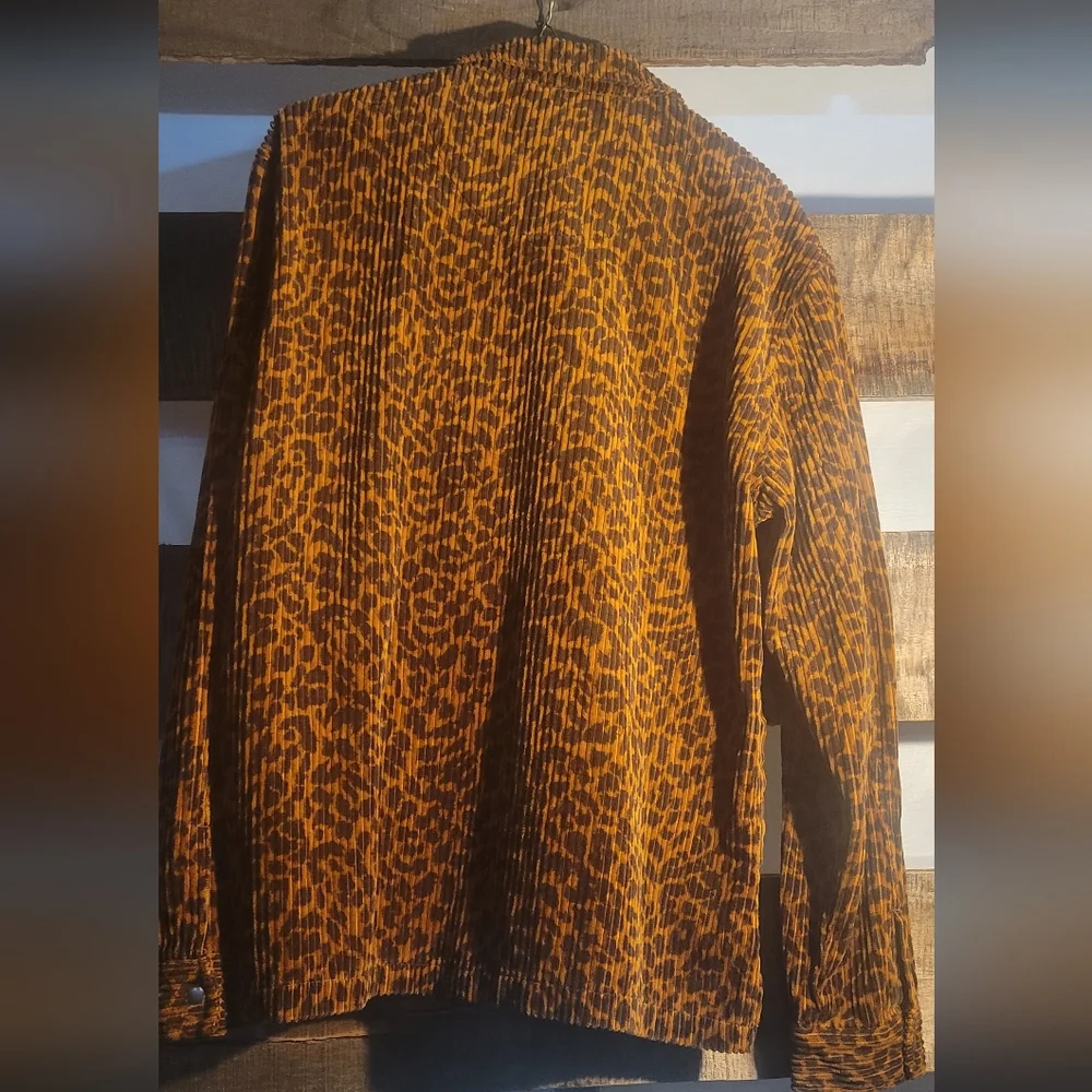 UO Ryder Cheetah Corduroy Zip Shirt - Picture 2 of 3